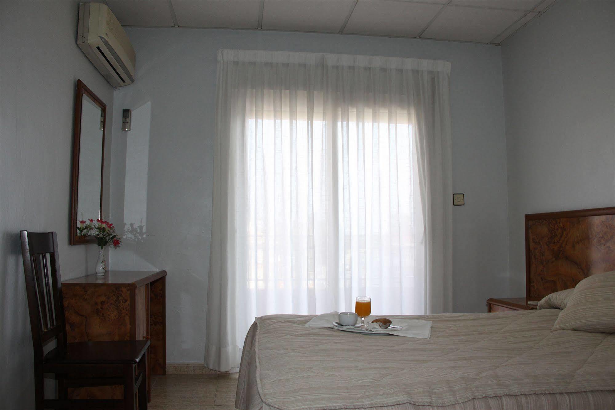 Hotel Trabuco Santiago De La Ribera Esterno foto